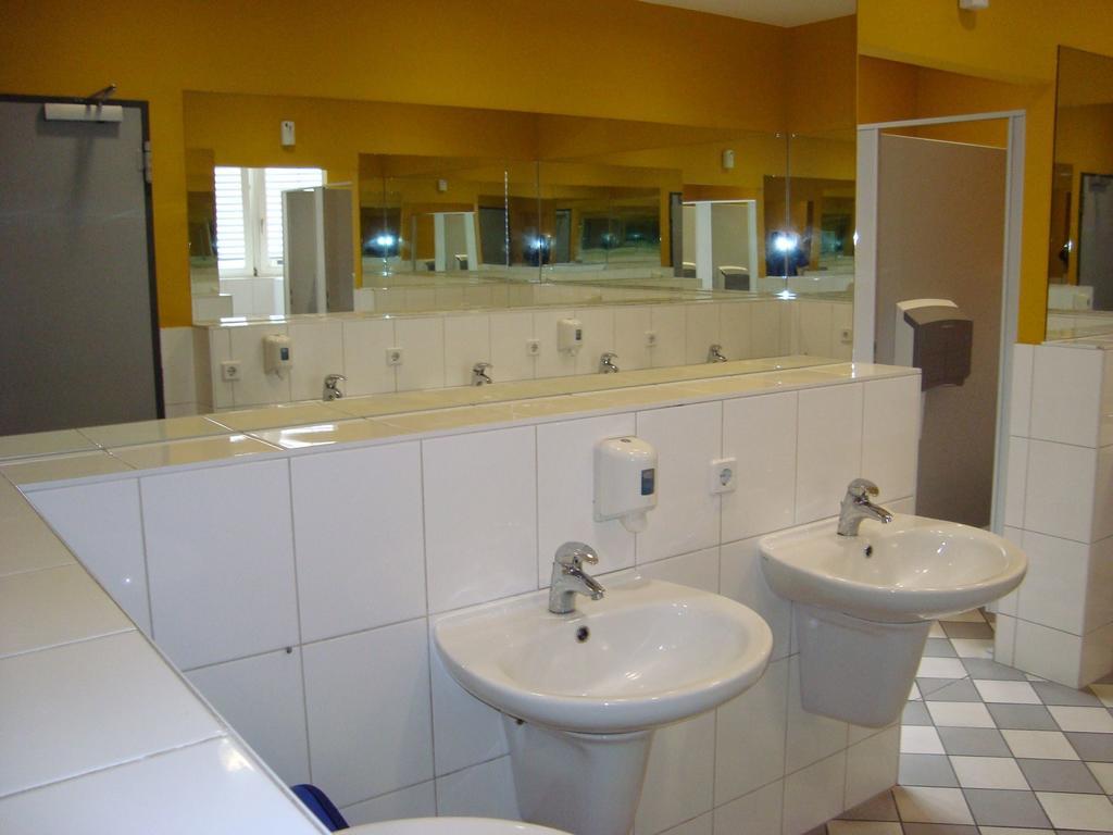 All In Hostel Berlin Ngoại thất bức ảnh